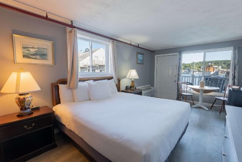 Fisherman's Wharf Inn - image 9