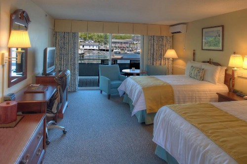 Browns Wharf Inn
