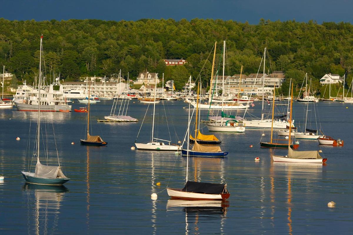 Browns Wharf Inn - image 2