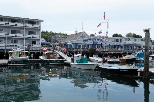 Browns Wharf Inn - image 25