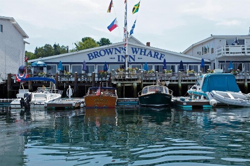 Browns Wharf Inn - image 34