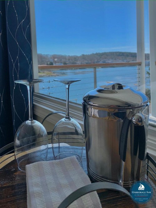 Harborage Inn on the Oceanfront - image 25