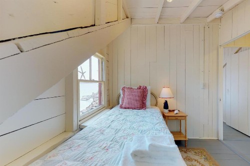Boothbay Beauty - image 12