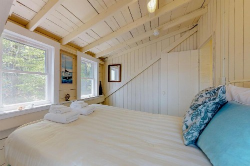 Boothbay Beauty - image 7