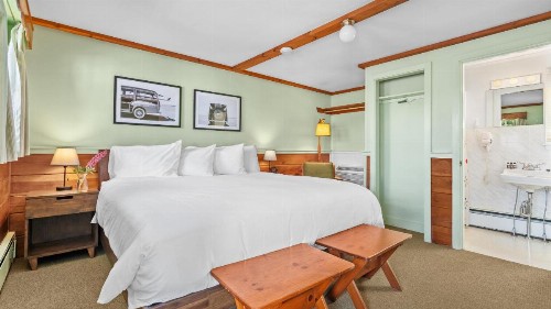 Mid-Town Motel - image 10