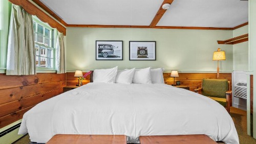 Mid-Town Motel - image 12