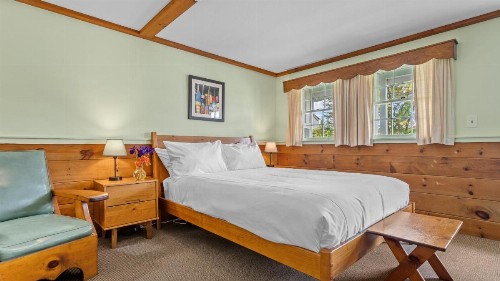 Mid-Town Motel - image 14
