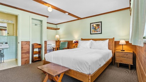 Mid-Town Motel - image 15