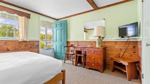 Mid-Town Motel - image 16