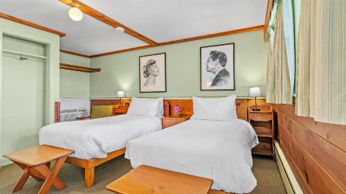 Mid-Town Motel - image 6