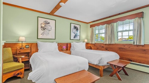Mid-Town Motel - image 8