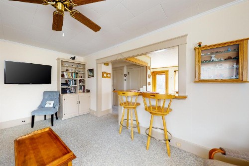Seaside Bungalow - image 11