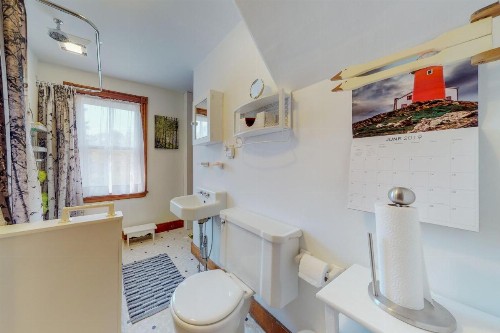Maine Stay - image 10