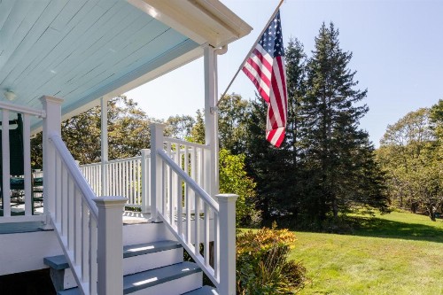 Maine Stay - image 11