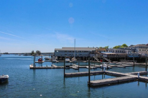 Maine Stay - image 6