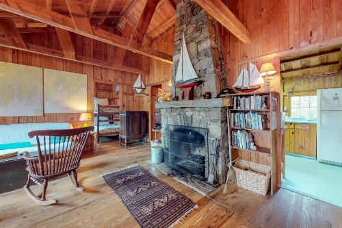 Sailor's Cabin - image 7