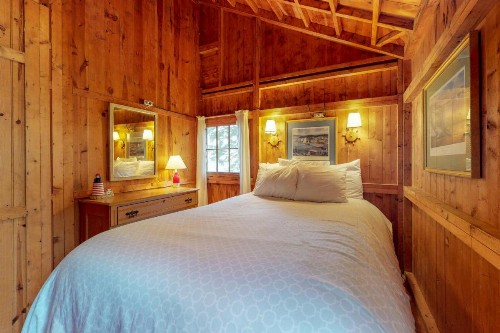 Sailor's Cabin - image 9