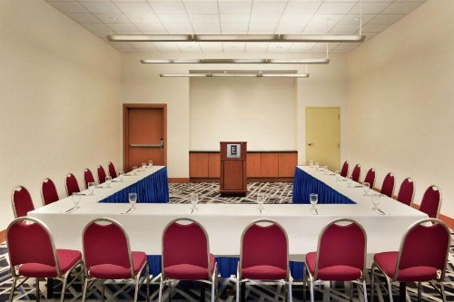 Embassy Suites Boston at Logan Airport - image 20
