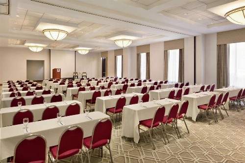 Embassy Suites Boston at Logan Airport - image 21