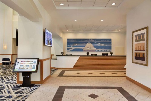 Embassy Suites Boston at Logan Airport - image 33