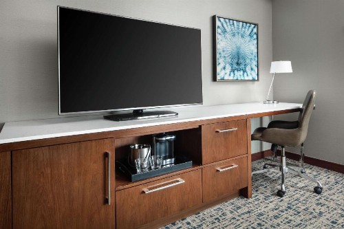 Hilton Boston Logan Airport - image 17