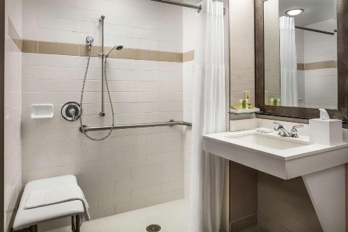 Hilton Boston Logan Airport - image 21