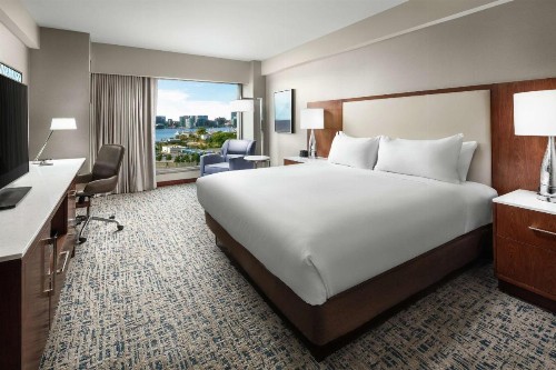 Hilton Boston Logan Airport - image 38