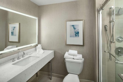 Hilton Boston Logan Airport - image 5