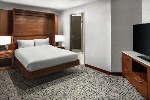 Hilton Boston Logan Airport - image 7