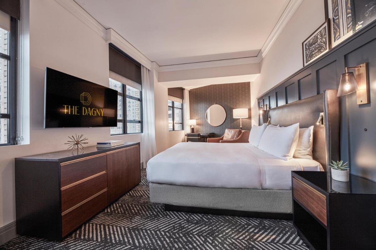 Hilton Boston Downtown/Faneuil Hall - image 2