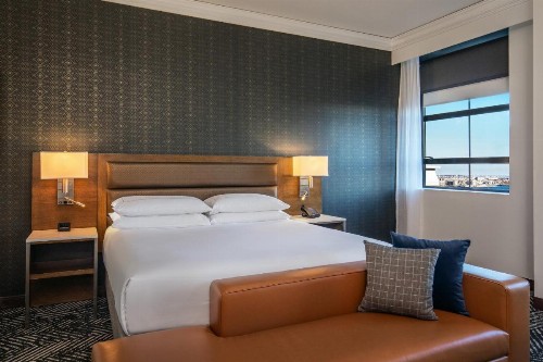 Hilton Boston Downtown/Faneuil Hall - image 5