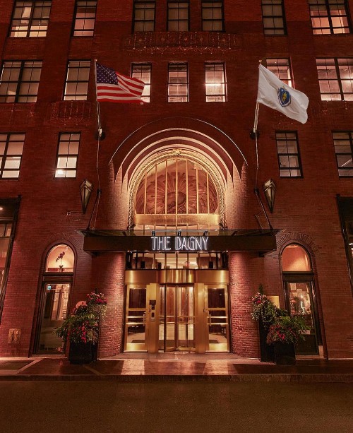 Hilton Boston Downtown/Faneuil Hall - image 6