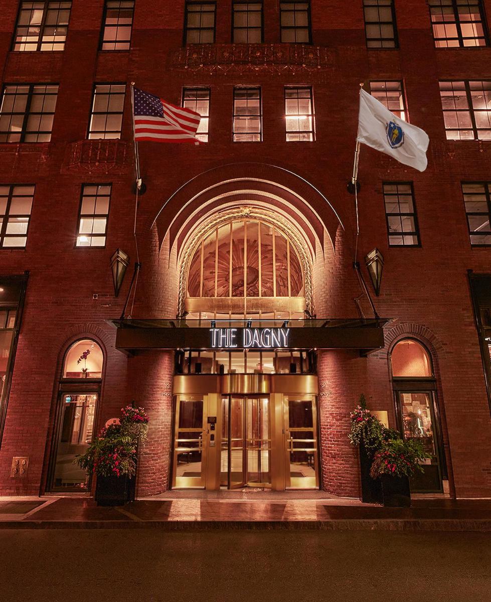 Hilton Boston Downtown/Faneuil Hall - image 6