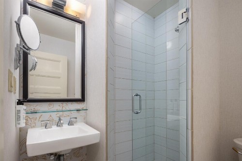Copley Square Hotel - image 35
