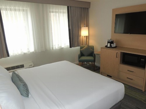 The Inn at Longwood Medical - image 9