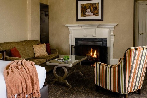 The Lenox Hotel - image 37
