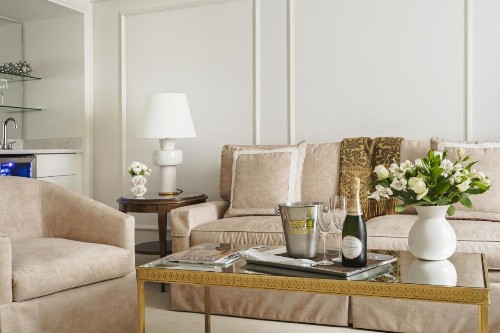 The Eliot Suite Hotel - image 3