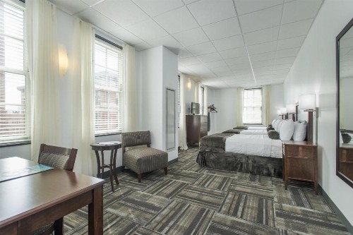 Hotel 140 - image 10