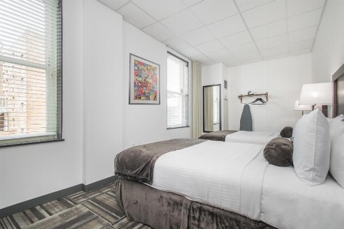 Hotel 140 - image 11