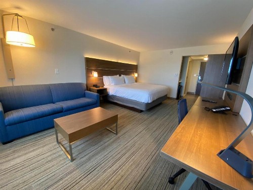 Holiday Inn Express Boston an IHG Hotel - image 12