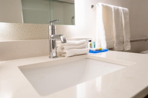 Holiday Inn Express Boston an IHG Hotel - image 18