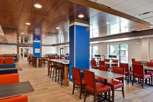 Holiday Inn Express Boston an IHG Hotel - image 47