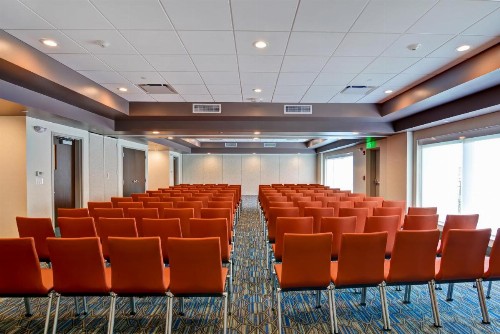 Holiday Inn Express Boston an IHG Hotel - image 7