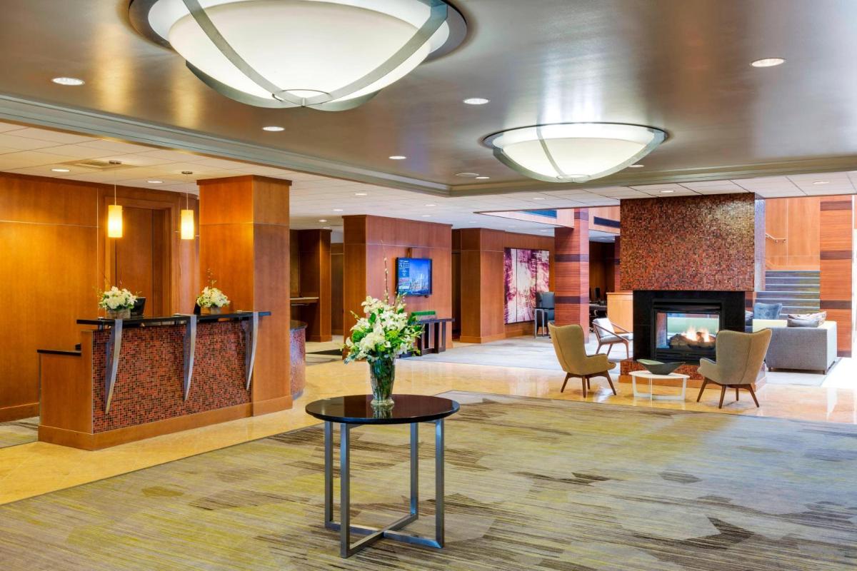 Courtyard by Marriott Boston Logan Airport - main image