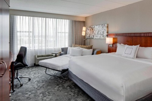 Courtyard by Marriott Boston Logan Airport - image 20