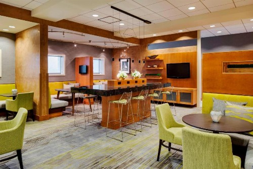 Courtyard by Marriott Boston Logan Airport - image 29