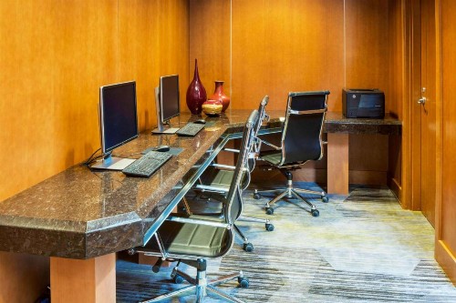 Courtyard by Marriott Boston Logan Airport - image 32