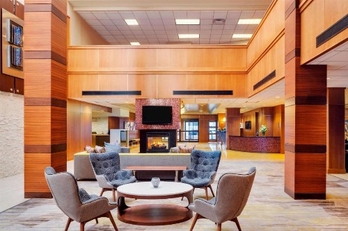 Courtyard by Marriott Boston Logan Airport - image 8