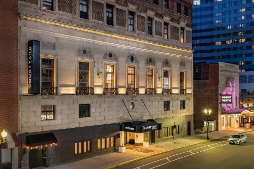 Courtyard by Marriott Boston Downtown - image 6