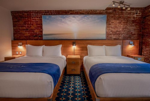 Harborside Inn - image 15
